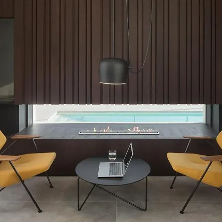 Noble 2 By Maison d'hôtes Bale