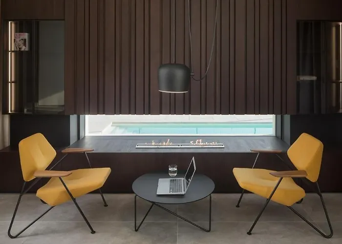 Noble 2 By Maison d'hôtes Bale