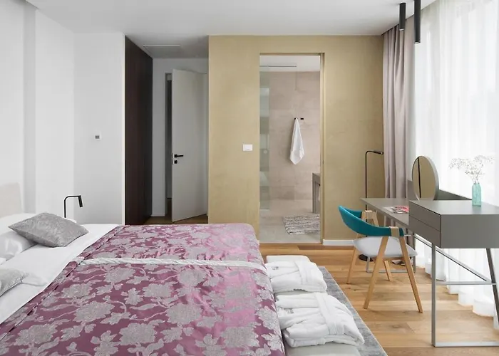 Noble 2 By Konukevi Bale